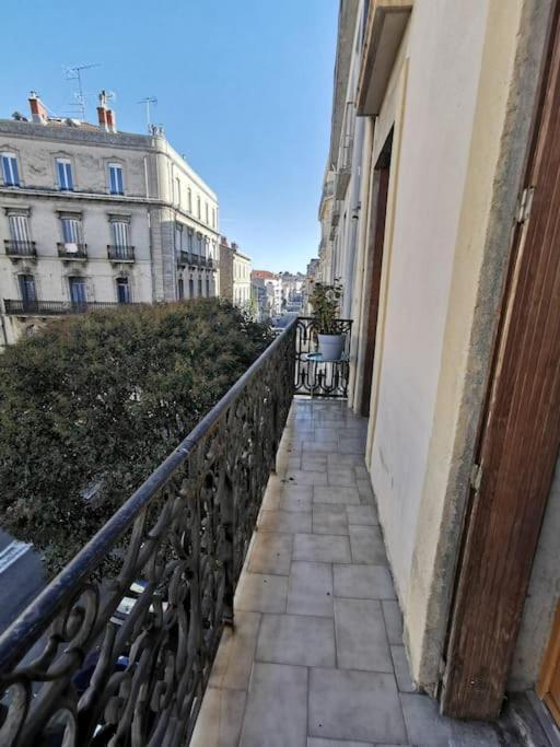 Charmant T2 Atypique, Renove, Confortable Béziers Kültér fotó